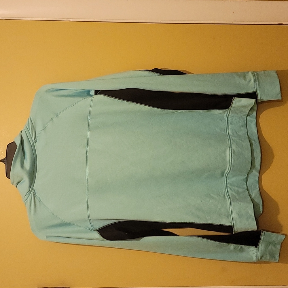 PinK Pullover - Picture 2 of 3